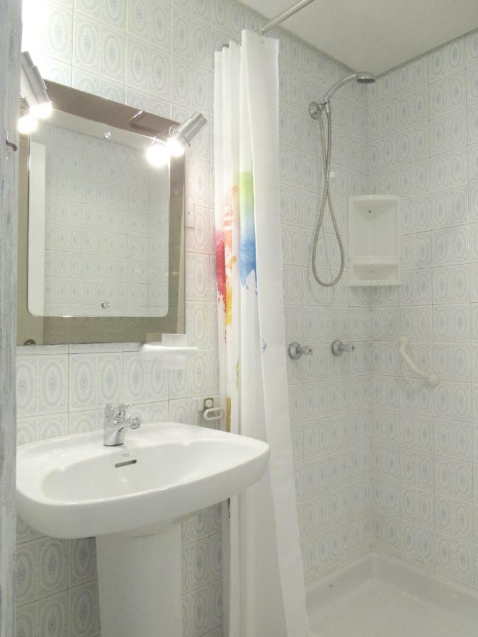 Www Parques De La Catedral Travel Com Parking Privado Gratis Apartment Leon Exterior photo