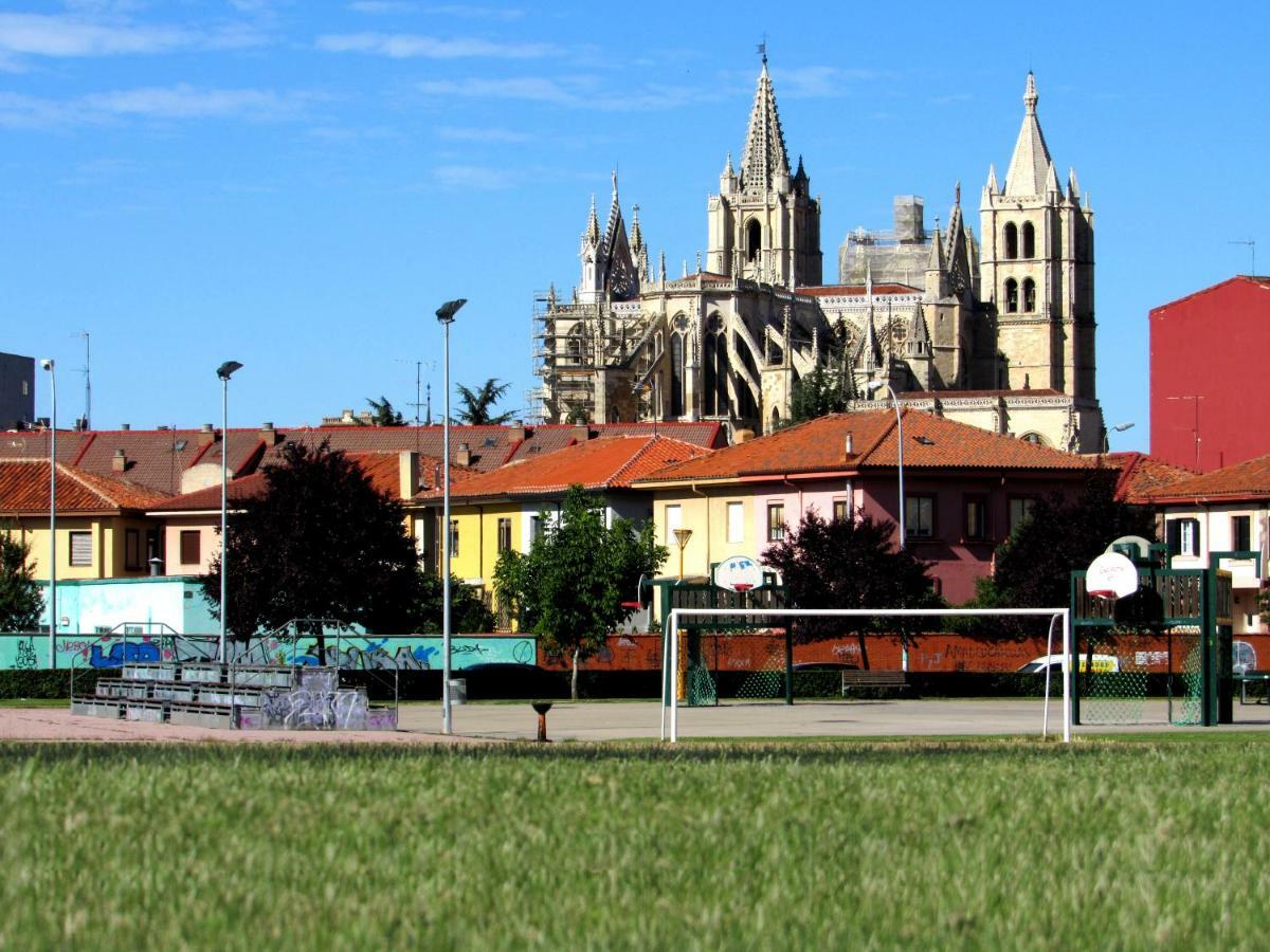 Www Parques De La Catedral Travel Com Parking Privado Gratis Apartment Leon Exterior photo