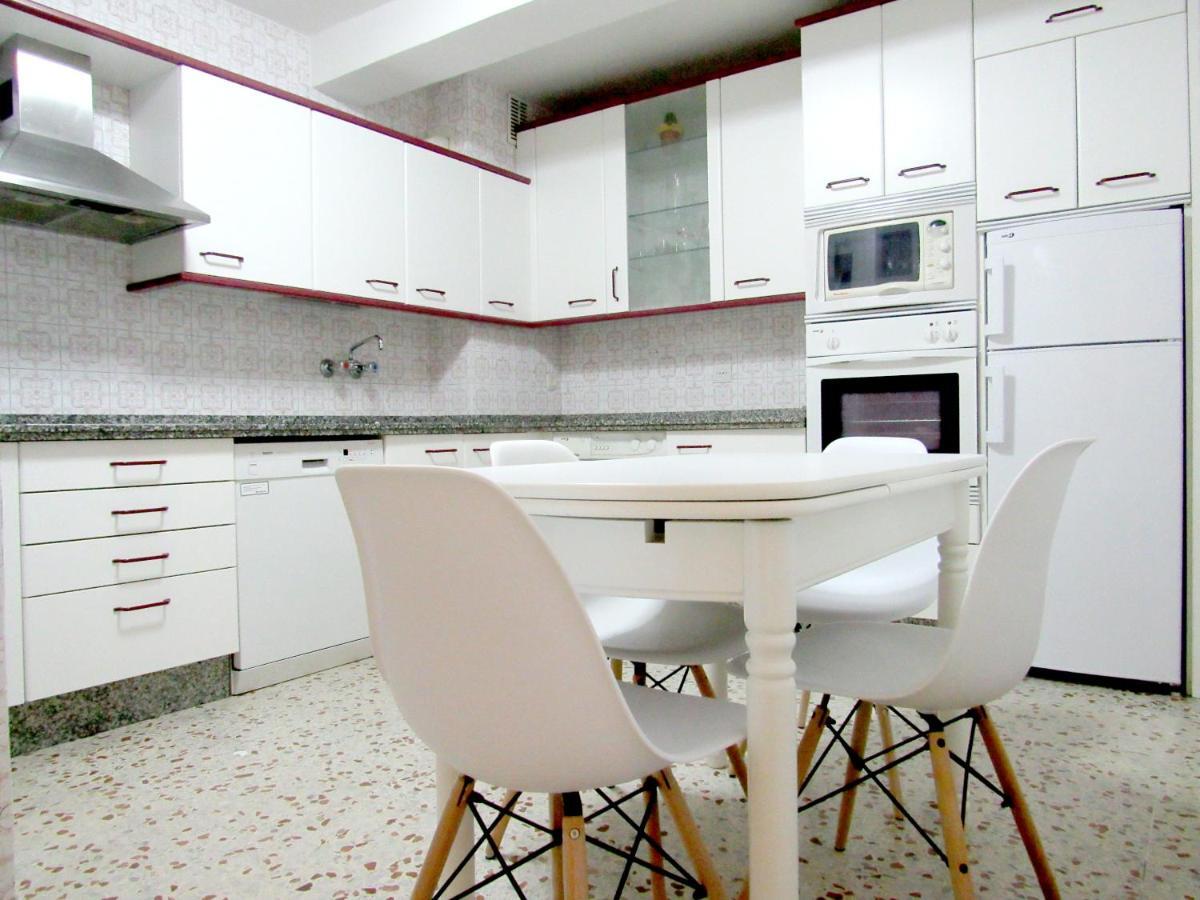 Www Parques De La Catedral Travel Com Parking Privado Gratis Apartment Leon Exterior photo
